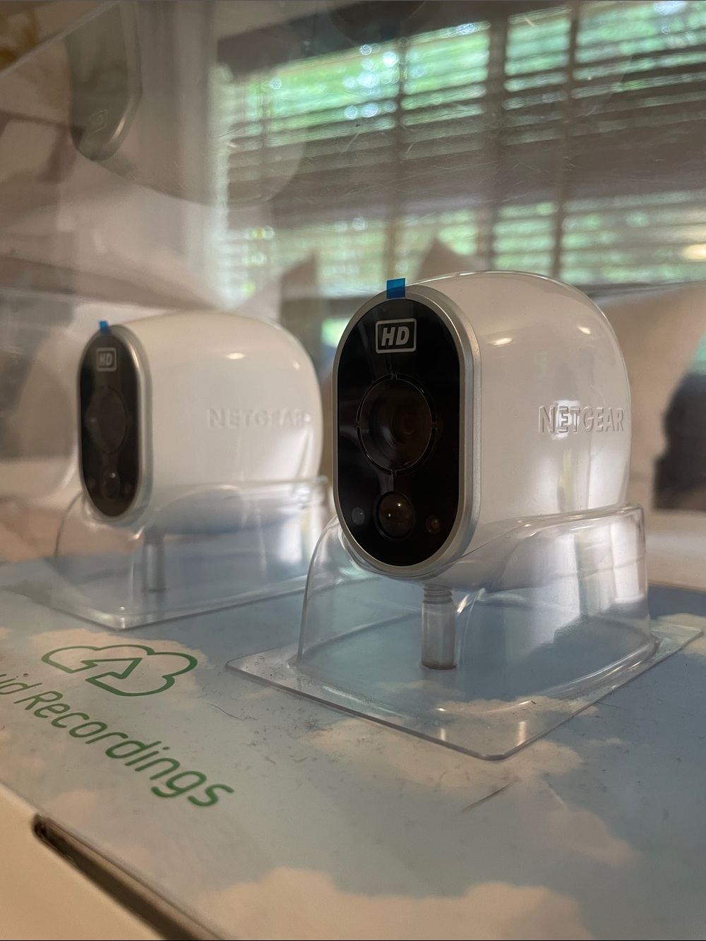 netgear Arlo Wireless Home Security Cameras — White with Green Accents - Picture 4 of 5